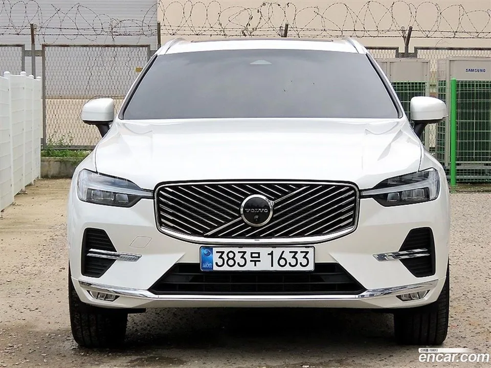 Volvo XC60 B5 2025 — photo 1, buy with delivery to Moscow