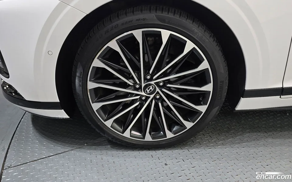 Hyundai Grandeur Hybrid 2023 — thumbnail 5