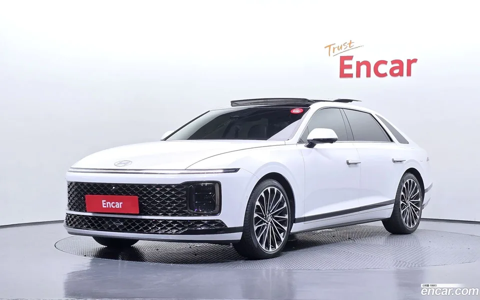 Hyundai Grandeur Hybrid 2023 — photo 1, buy with delivery to Moscow