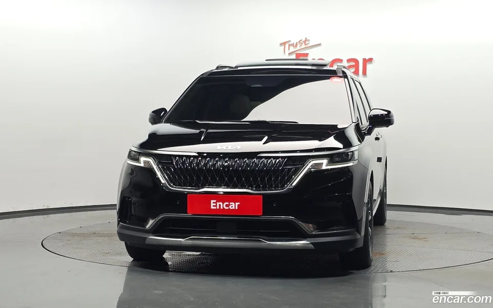 Kia Carnival 9 2023 — thumbnail 3