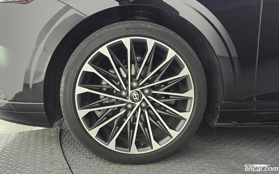 Hyundai Grandeur Hybrid 2023 — thumbnail 2