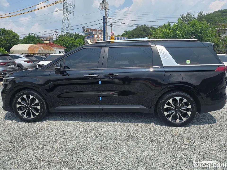 Kia Carnival 9 2022 — thumbnail 4