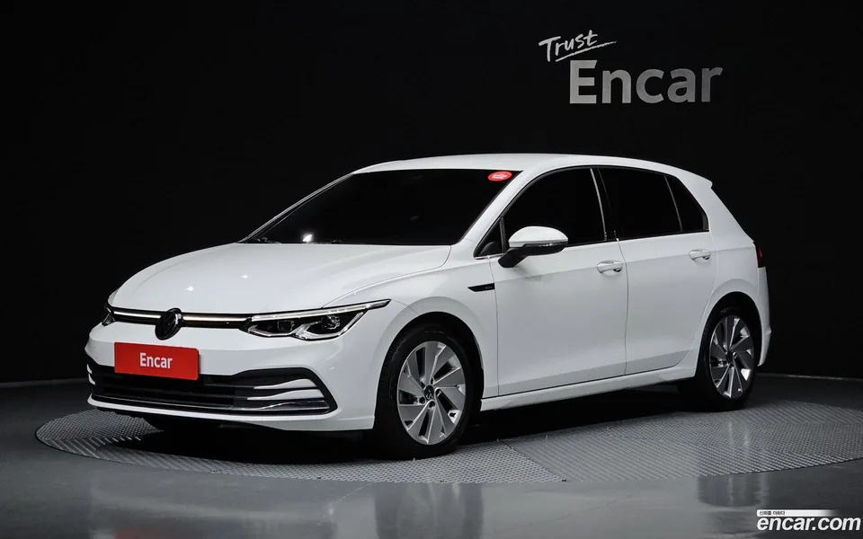 Volkswagen Golf 2.0 TDI 2022 — photo 1, buy with delivery to Moscow