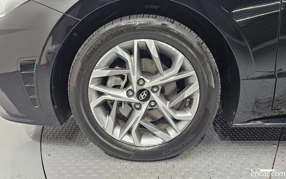 Hyundai Sonata 2.0 2023 — thumbnail 2