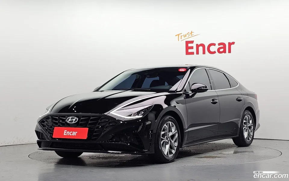 Hyundai Sonata 2.0 2023 — photo 1, buy with delivery to Moscow