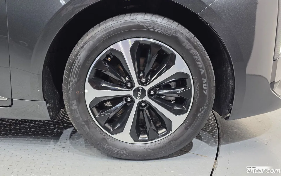 Kia K8 Hybrid 2025 — thumbnail 5