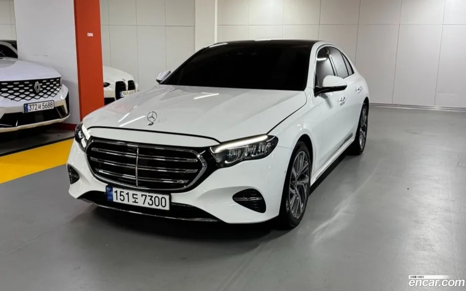Mercedes-Benz E-Class E220d 4MATIC 2024 — thumbnail 3