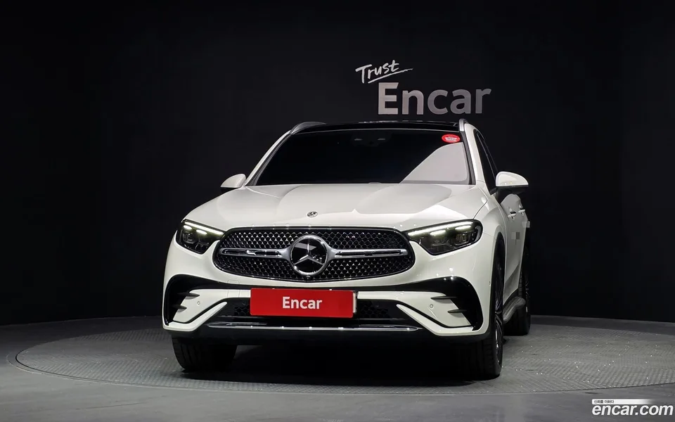 Mercedes-Benz GLC-Class GLC300 4MATIC AMG Line 2024 — thumbnail 3