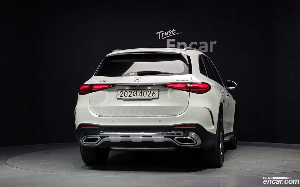 Mercedes-Benz GLC-Class GLC300 4MATIC AMG Line 2024 — thumbnail 4