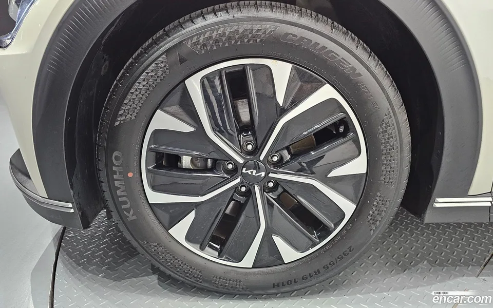 Kia EV6 2023 — thumbnail 5