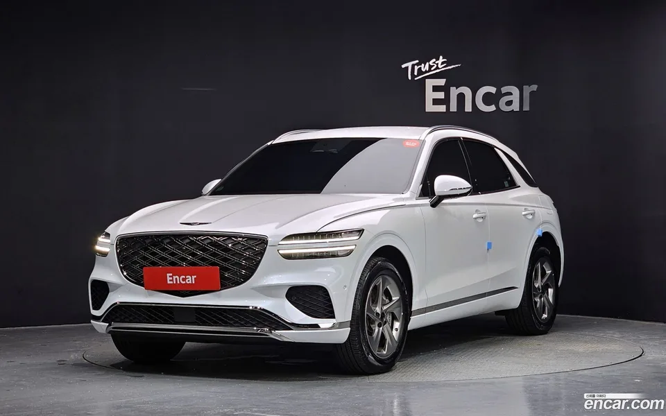Genesis GV70 2.5T AWD 2026 — photo 1, buy with delivery to Moscow