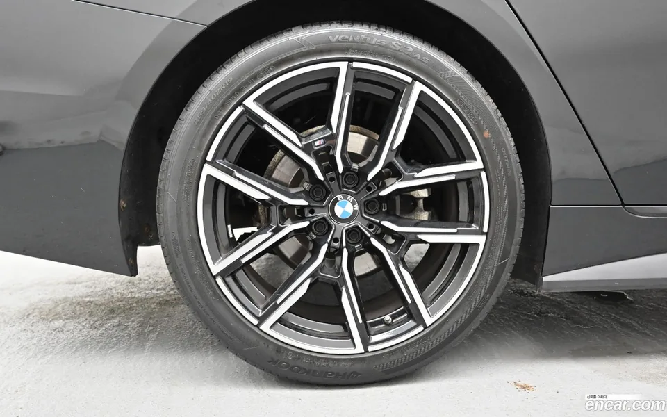 BMW 4 Series 420d M 2022 — thumbnail 2