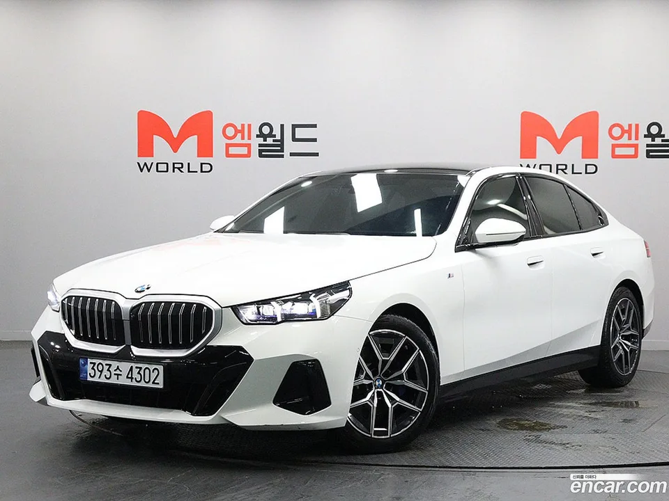 BMW 5 Series 520i M 2024 — photo 1, buy with delivery to Moscow