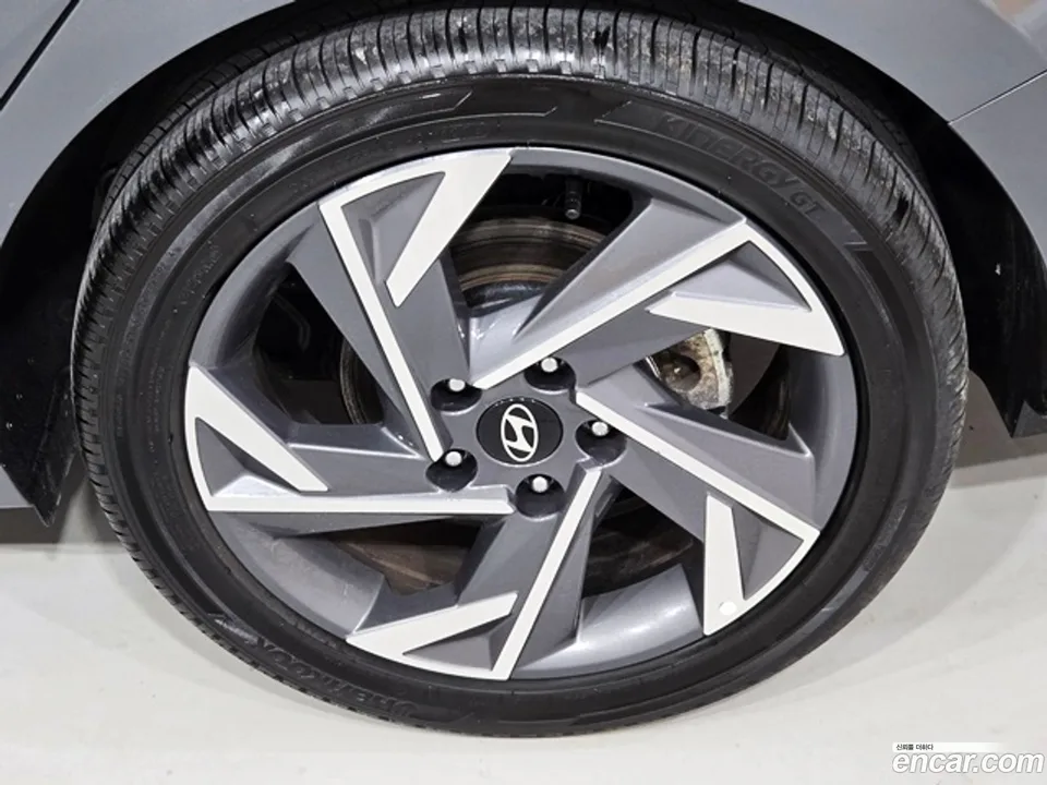 Hyundai Avante CN7 Hybrid 2025 — thumbnail 2