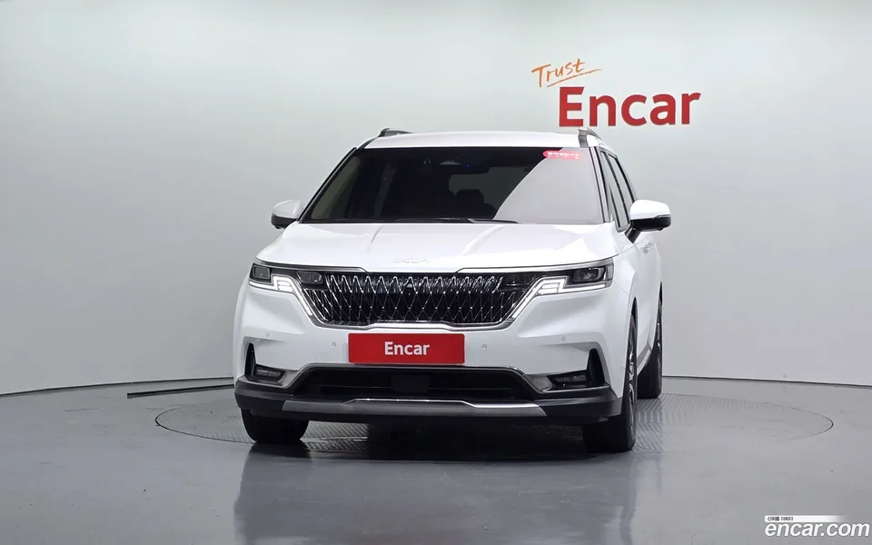 Kia Carnival 9 2023 — thumbnail 3