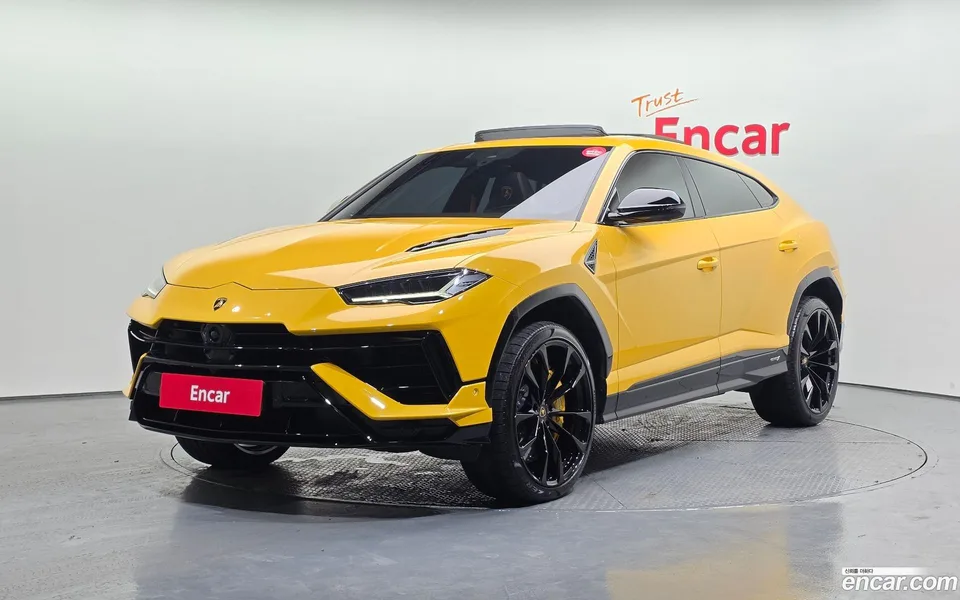 Lamborghini Urus 4.0 V8 S 2024 — photo 1, buy with delivery to Moscow