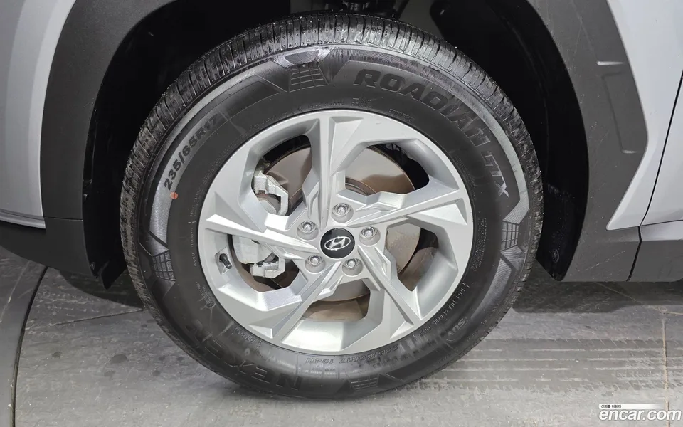 Hyundai Tucson 2.0 2WD 2023 — миниатюра 5
