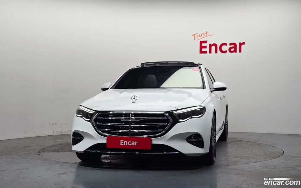 Mercedes-Benz E-Class E450 4MATIC 2025 — миниатюра 3