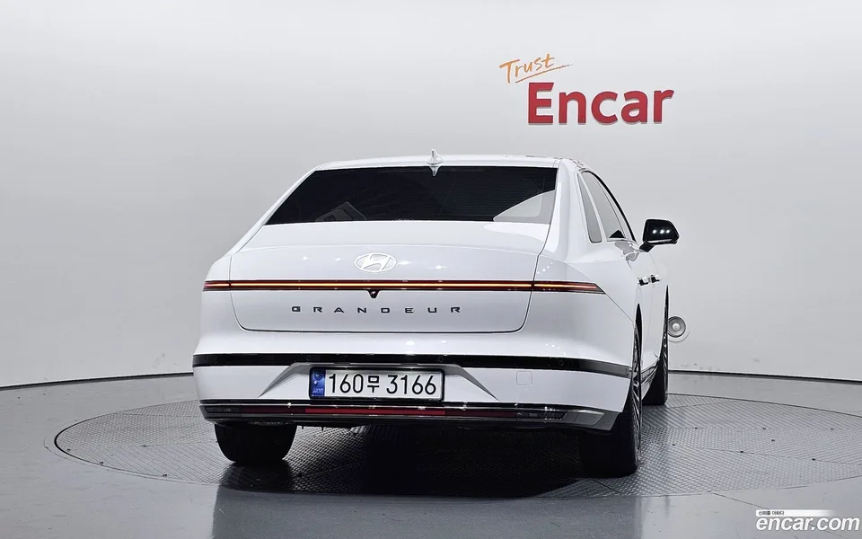 Hyundai Grandeur Hybrid 2024 — thumbnail 4