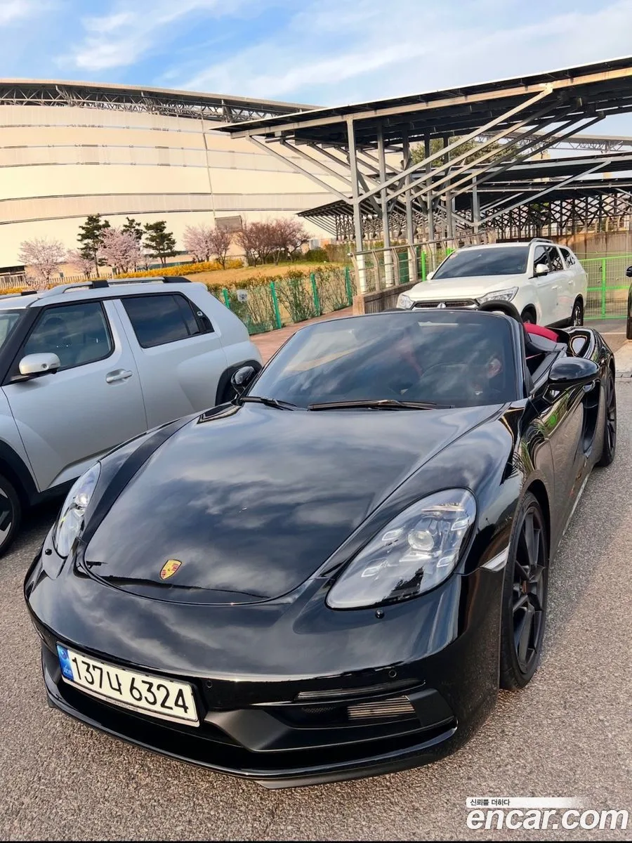 Porsche 718 Boxster 4.0 GTS 2023 — photo 1, buy with delivery to Moscow