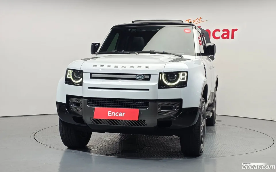Land Rover Defender 110 P300 X- SE 2023 — thumbnail 3