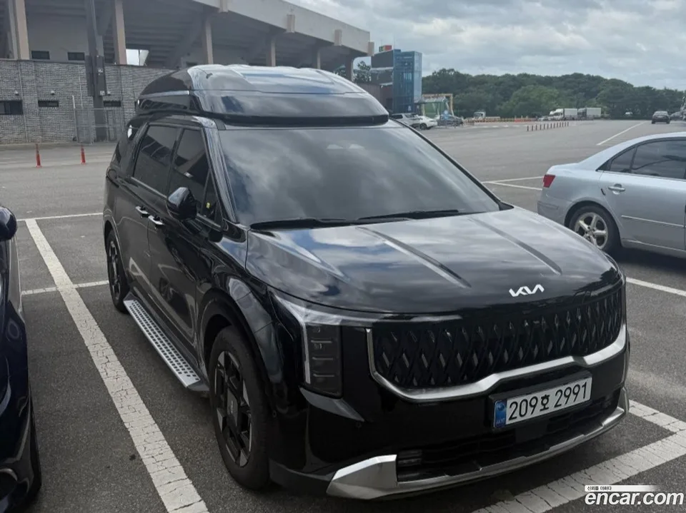 Kia Carnival HEV 9 2026 — photo 1, buy with delivery to Moscow