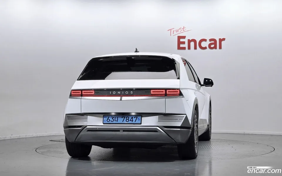 Hyundai Ioniq 5 2022 — thumbnail 4