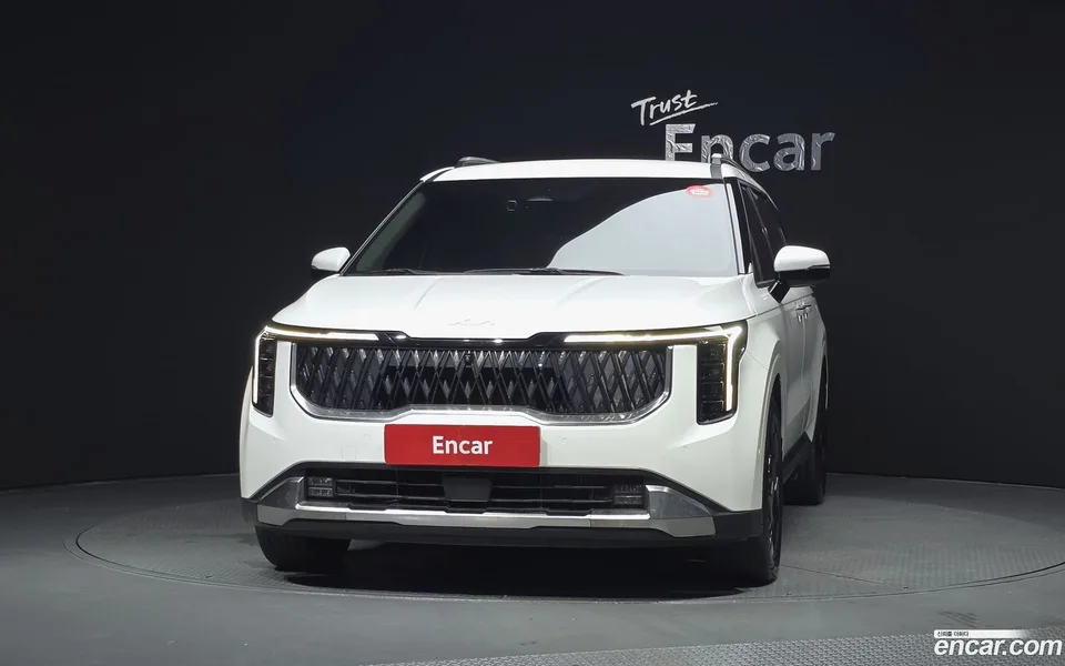 Kia Carnival 9 2024 — thumbnail 3