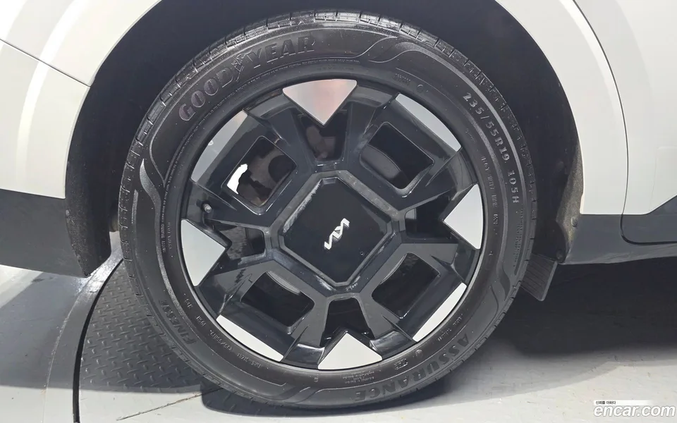 Kia Carnival 9 2024 — thumbnail 5