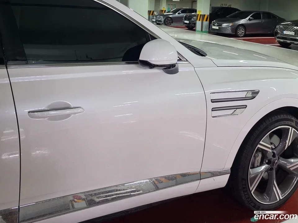 Genesis GV80 2.5T AWD 2025 — thumbnail 2