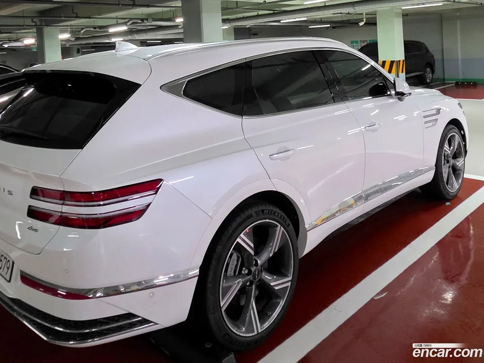 Genesis GV80 2.5T AWD 2025 — thumbnail 4