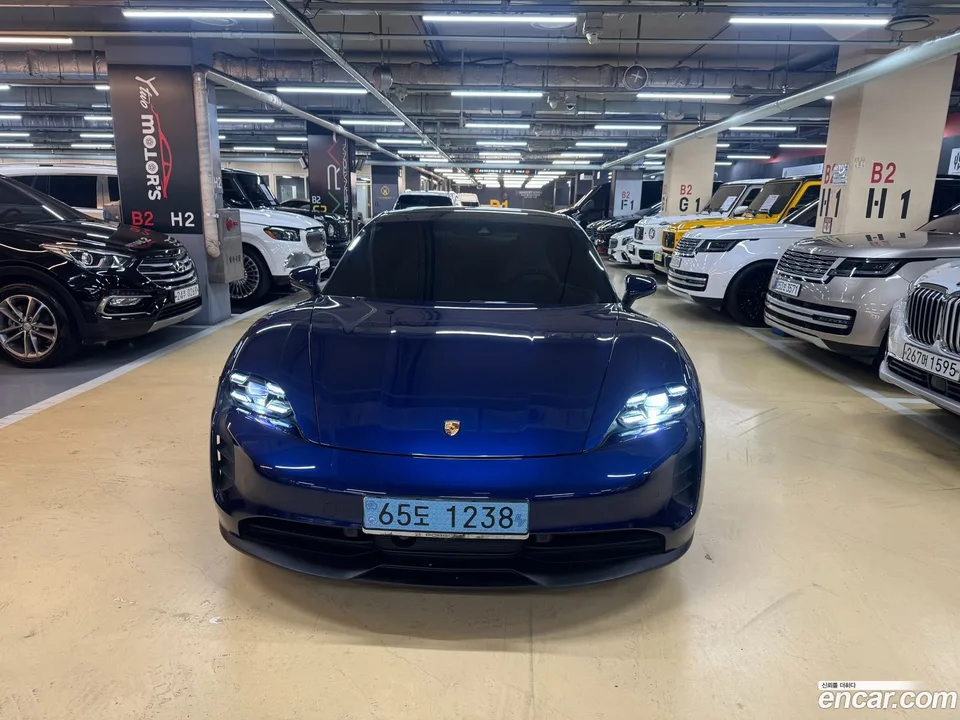 Porsche Taycan GTS 2024 — thumbnail 3