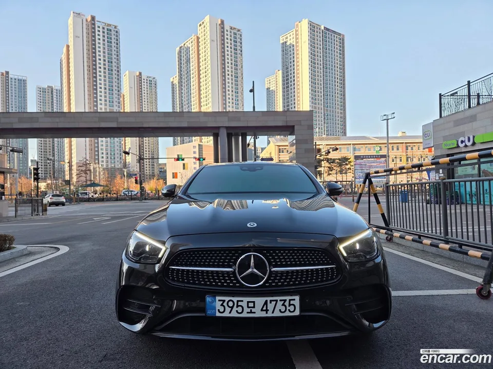 Mercedes-Benz E-Class 2023