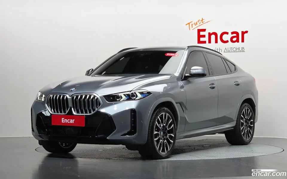 BMW X6 xDrive40i M 2026 — photo 1, buy with delivery to Moscow