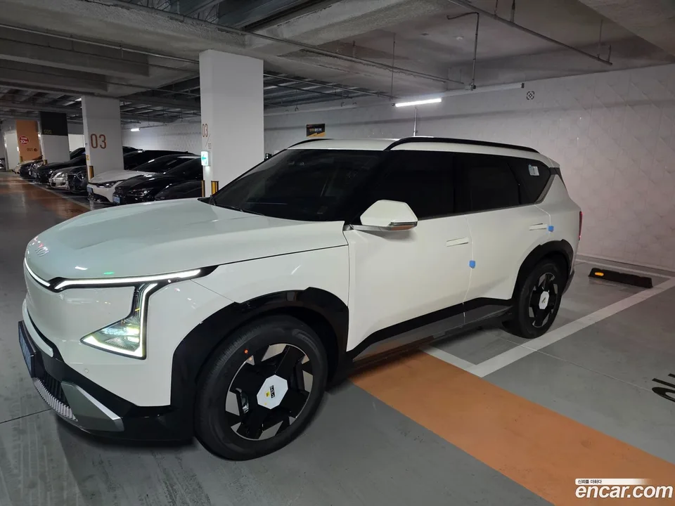 Kia EV5 2WD 2026 — photo 1, buy with delivery to Moscow