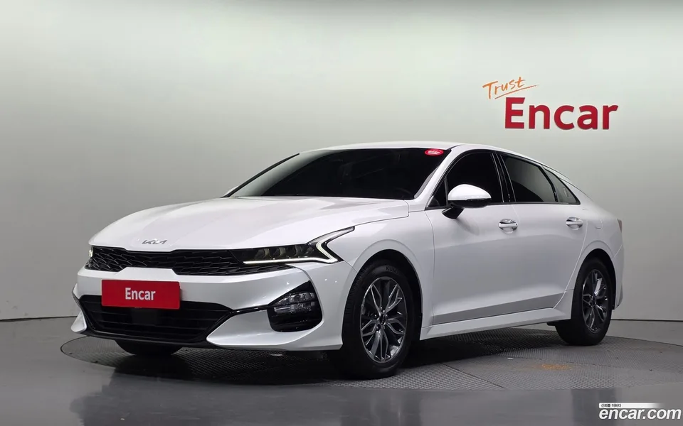 Kia K5 2.0 2022 — photo 1, buy with delivery to Moscow