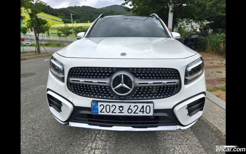 Mercedes-Benz GLB-Class GLB250 4MATIC 2024 — photo 1, buy with delivery to Moscow