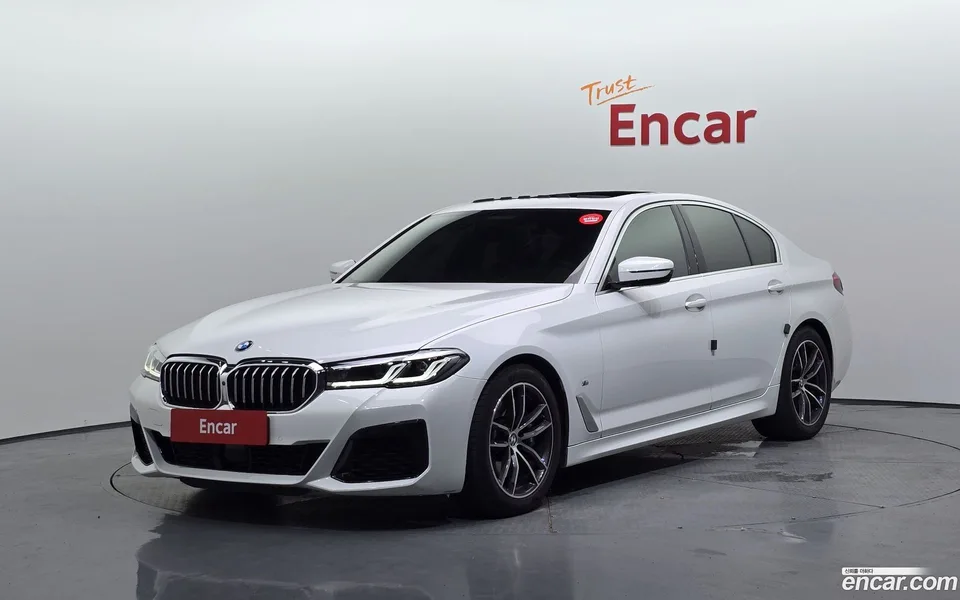 BMW 5 Series 520i M 2023 — photo 1, buy with delivery to Moscow