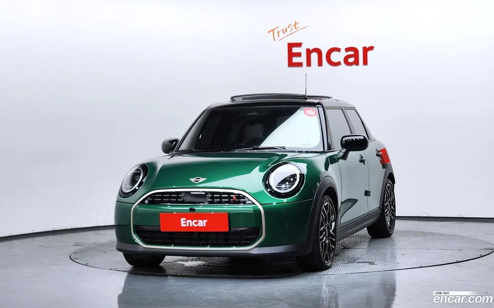 MINI Cooper S 5 2025 — thumbnail 3