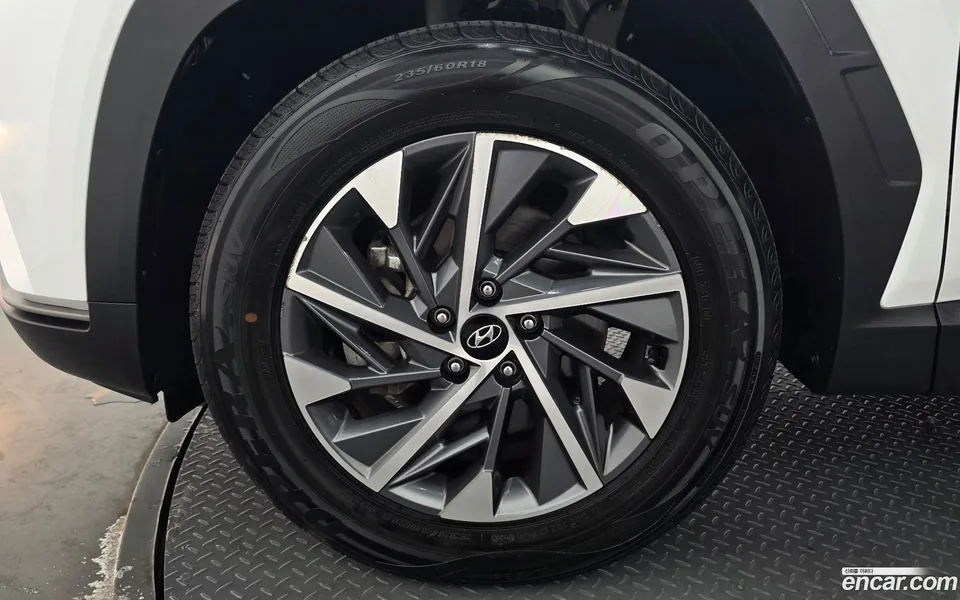 Hyundai Tucson 1.6 2WD 2022 — миниатюра 2