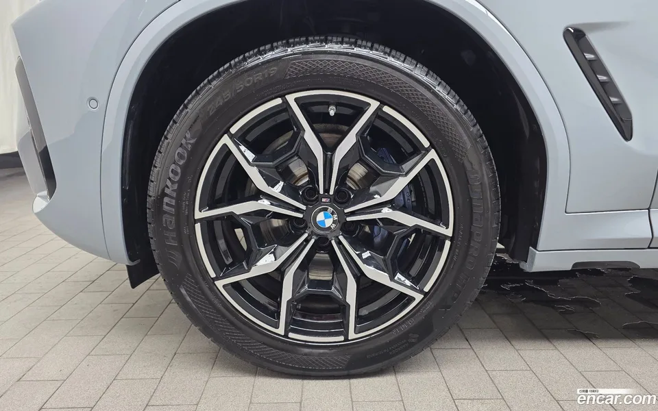 BMW X3 xDrive 20i M 2024 — thumbnail 5