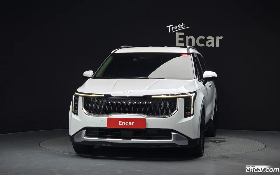 Kia Carnival 9 2024 — thumbnail 3
