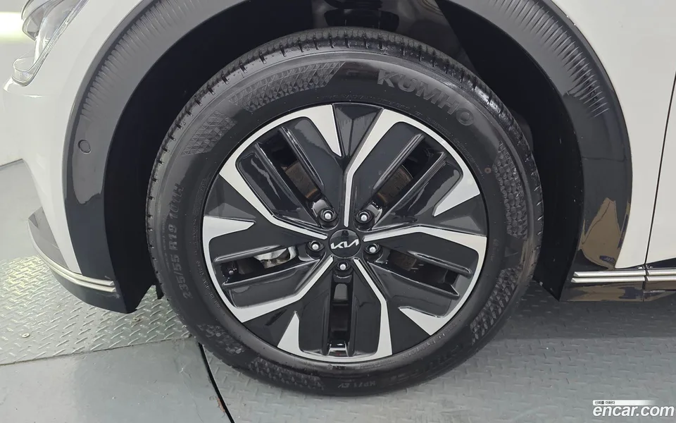 Kia EV6 2024 — thumbnail 5