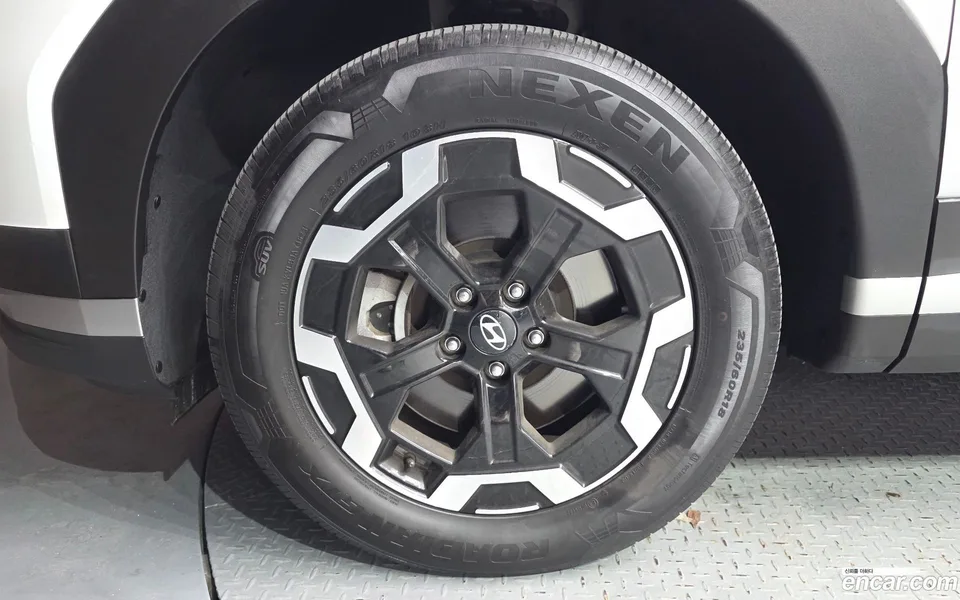 Hyundai SantaFe 2.5T 2WD 2023 — миниатюра 2
