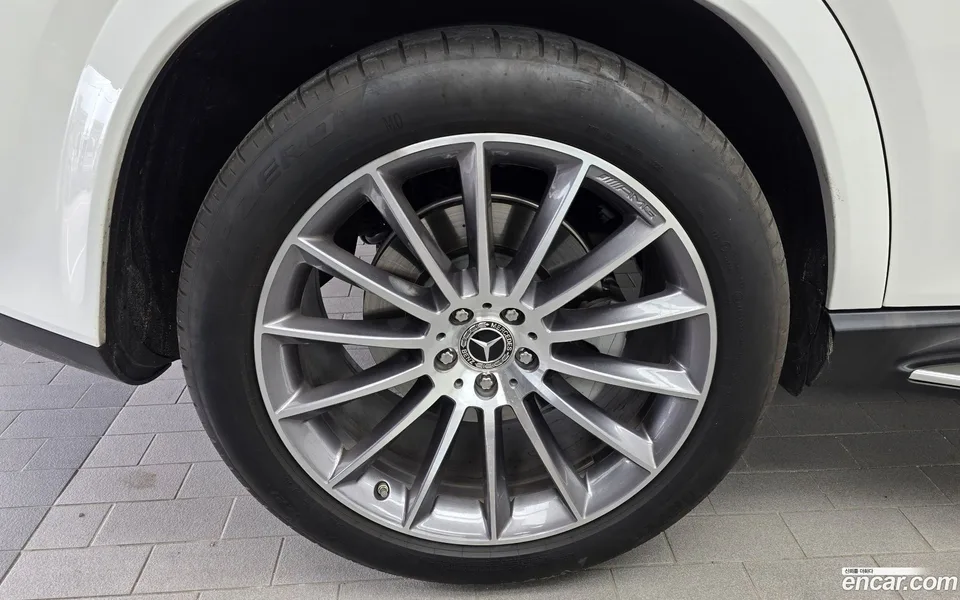 Mercedes-Benz GLE-Class GLE450 4MATIC 2025 — thumbnail 2