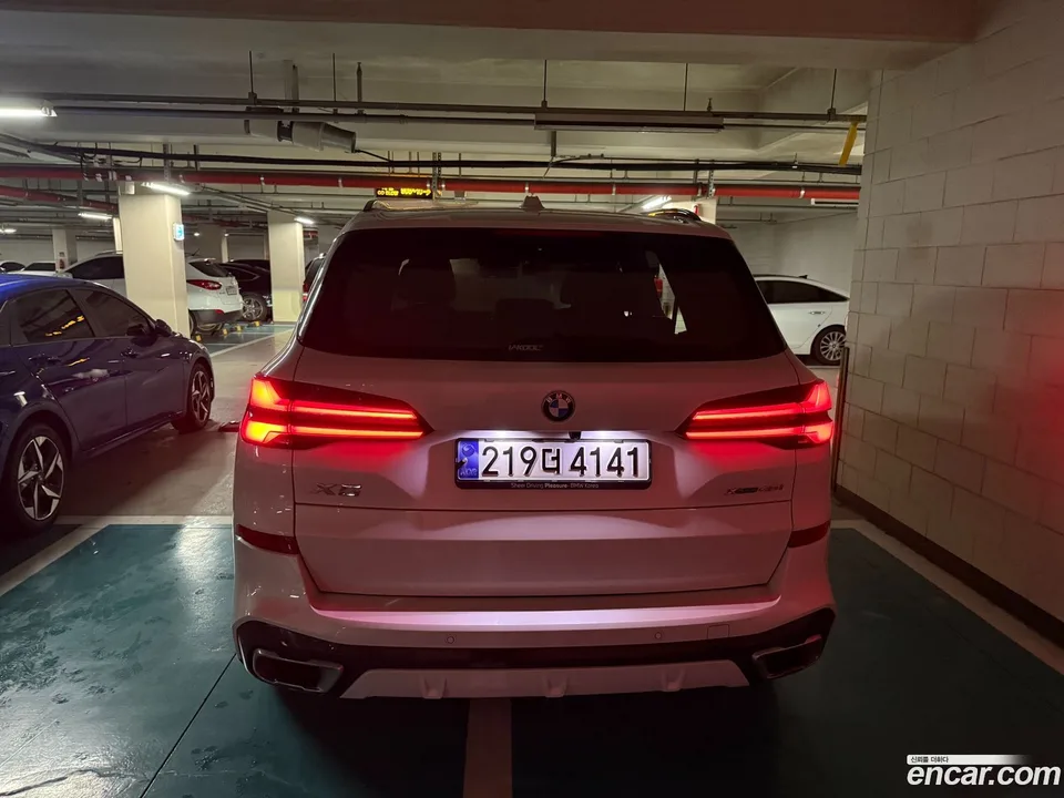 BMW X5 xDrive 40i M 2023 — thumbnail 4