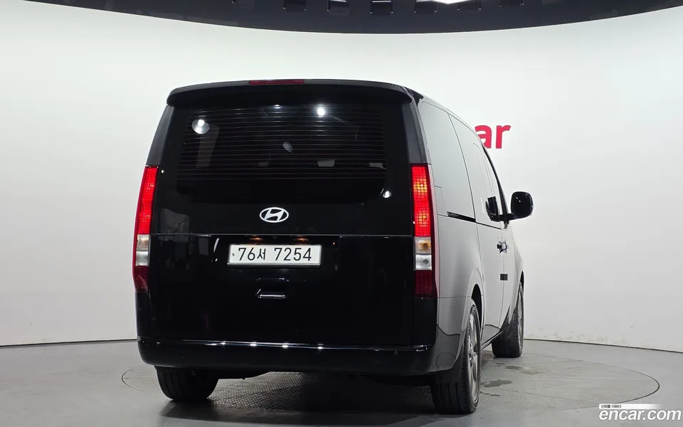 Hyundai Staria 11 2025 — thumbnail 4