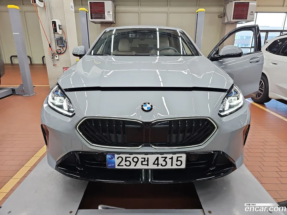 BMW 1 Series 120 M 2025 — photo 1, buy with delivery to Moscow