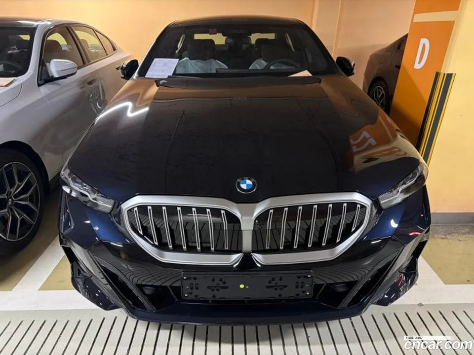 BMW 5 Series 520i M 2026 — thumbnail 5