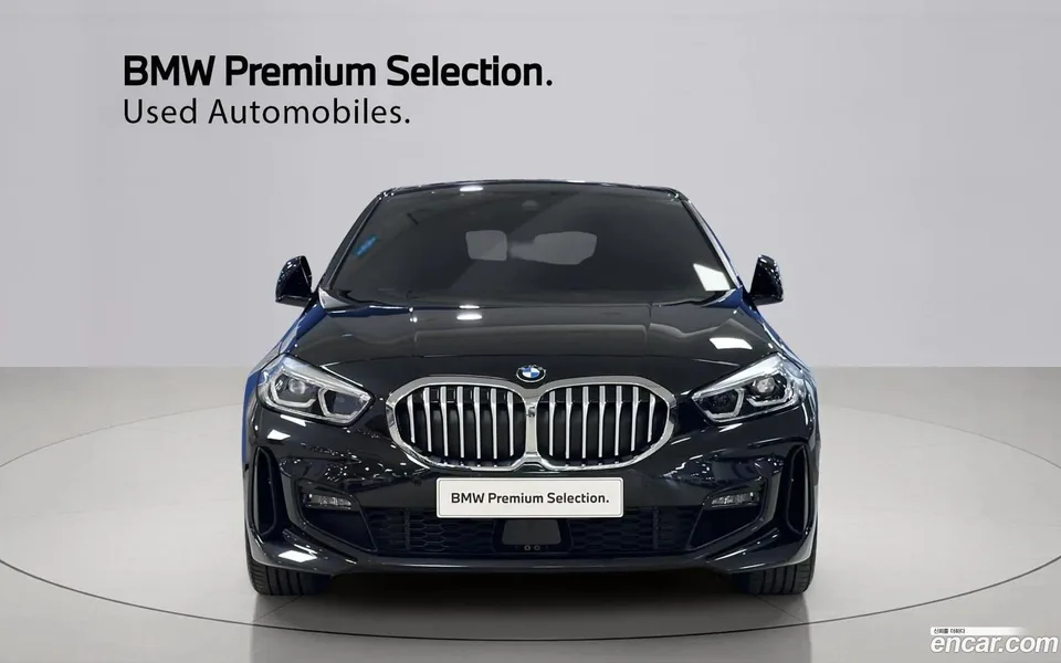 BMW 1 Series 120i M 2023 — thumbnail 3